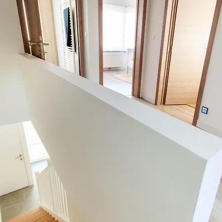 Tin Tin A La Near With Garden Feriehus *